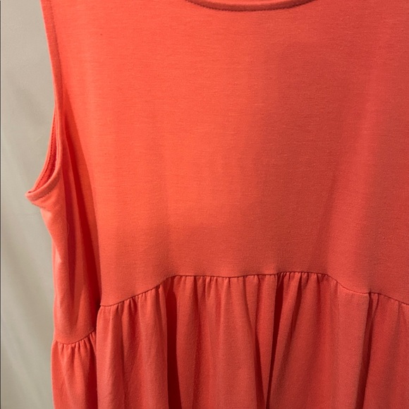 EUC Zenana Outfitters Sleeveless Coral Tunic Top. Large - Picture 3 of 5